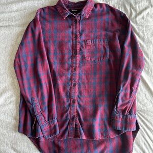 Women’s Madewell long sleeve button down red & blue pocket flannel shirt (m)